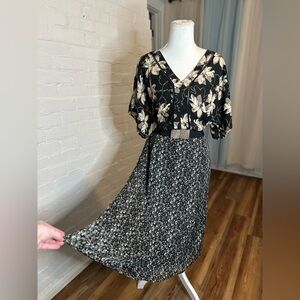 Brand Unknown Black and Cream Floral Midi Skirt